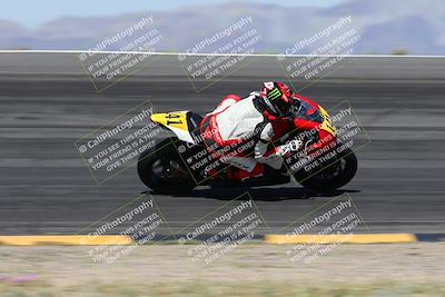 media/Apr-05-2024-Apex Assassins-CVMA Friday Practice (Fri) [[ee2ef04f2b]]/3-Racer 2/Session 3 (Bowl Speed Pans)/